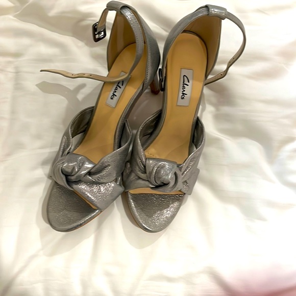 Clarks - Picture 1 of 3